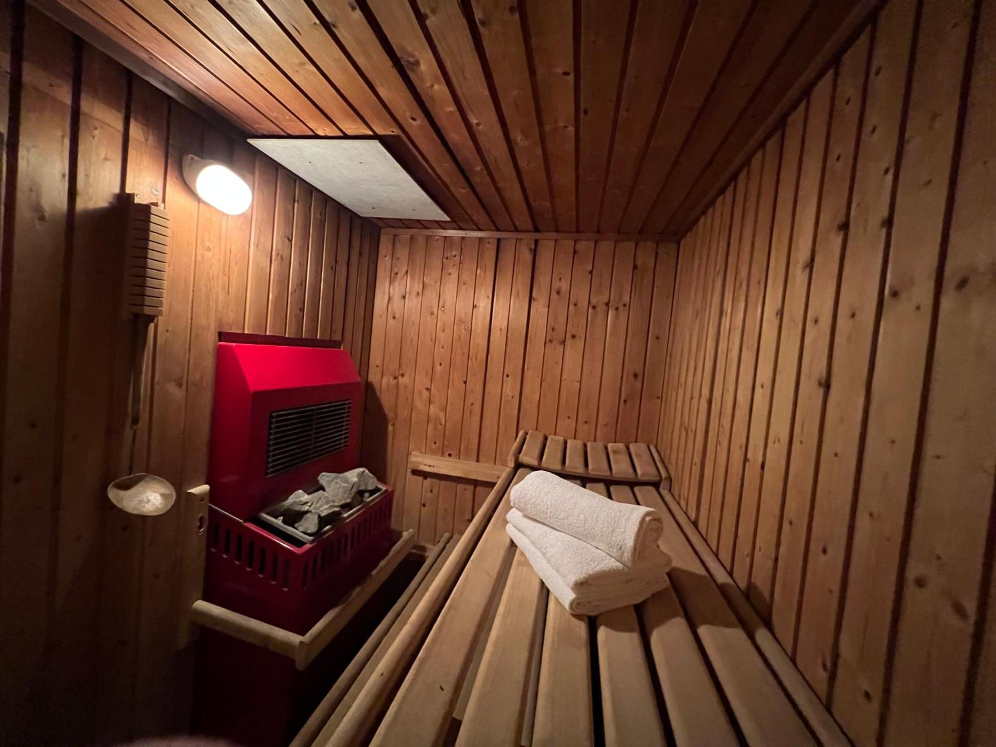Gasthof Hotel Zur Post Egloffstein 外观 照片
