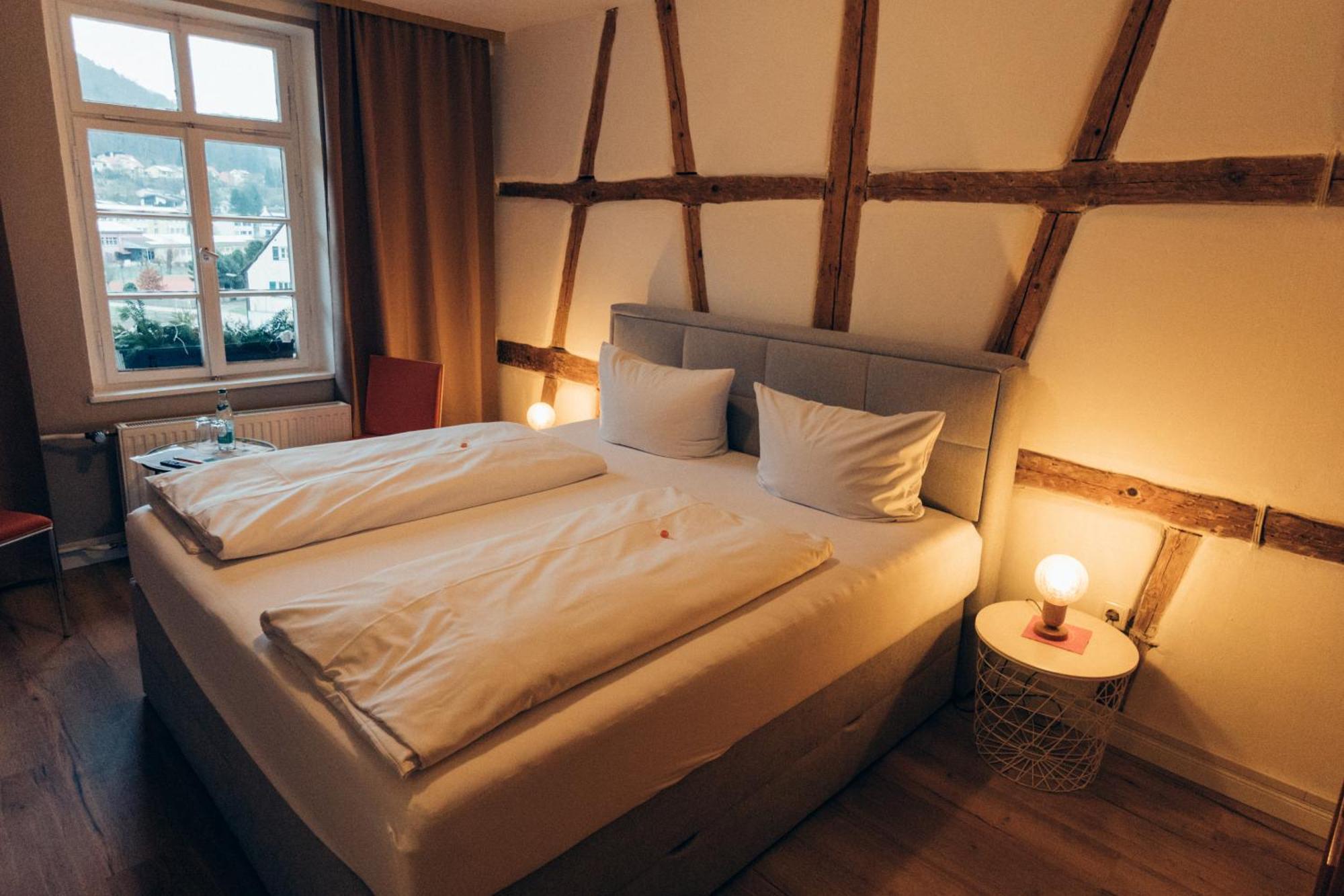 Gasthof Hotel Zur Post Egloffstein 外观 照片