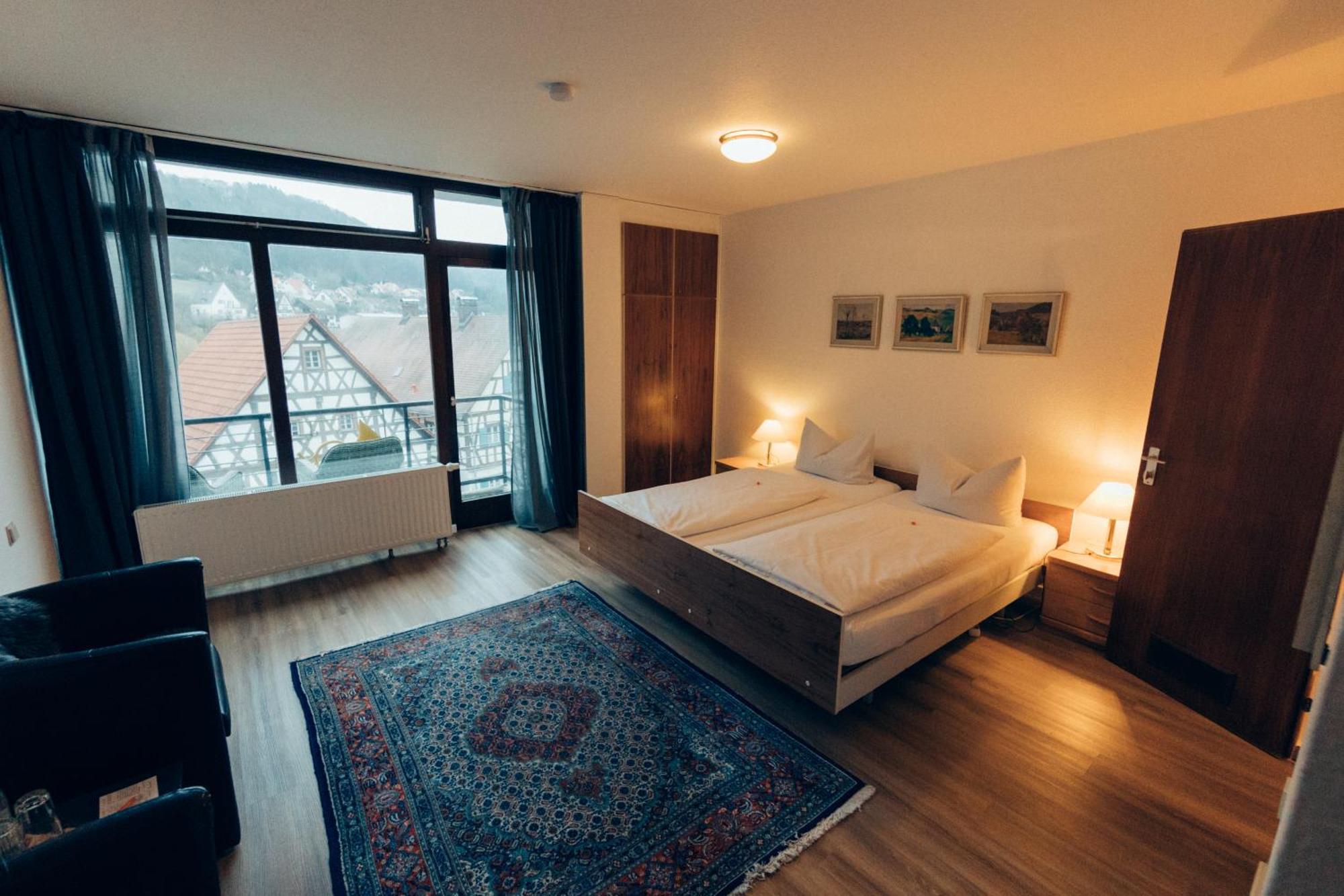 Gasthof Hotel Zur Post Egloffstein 外观 照片