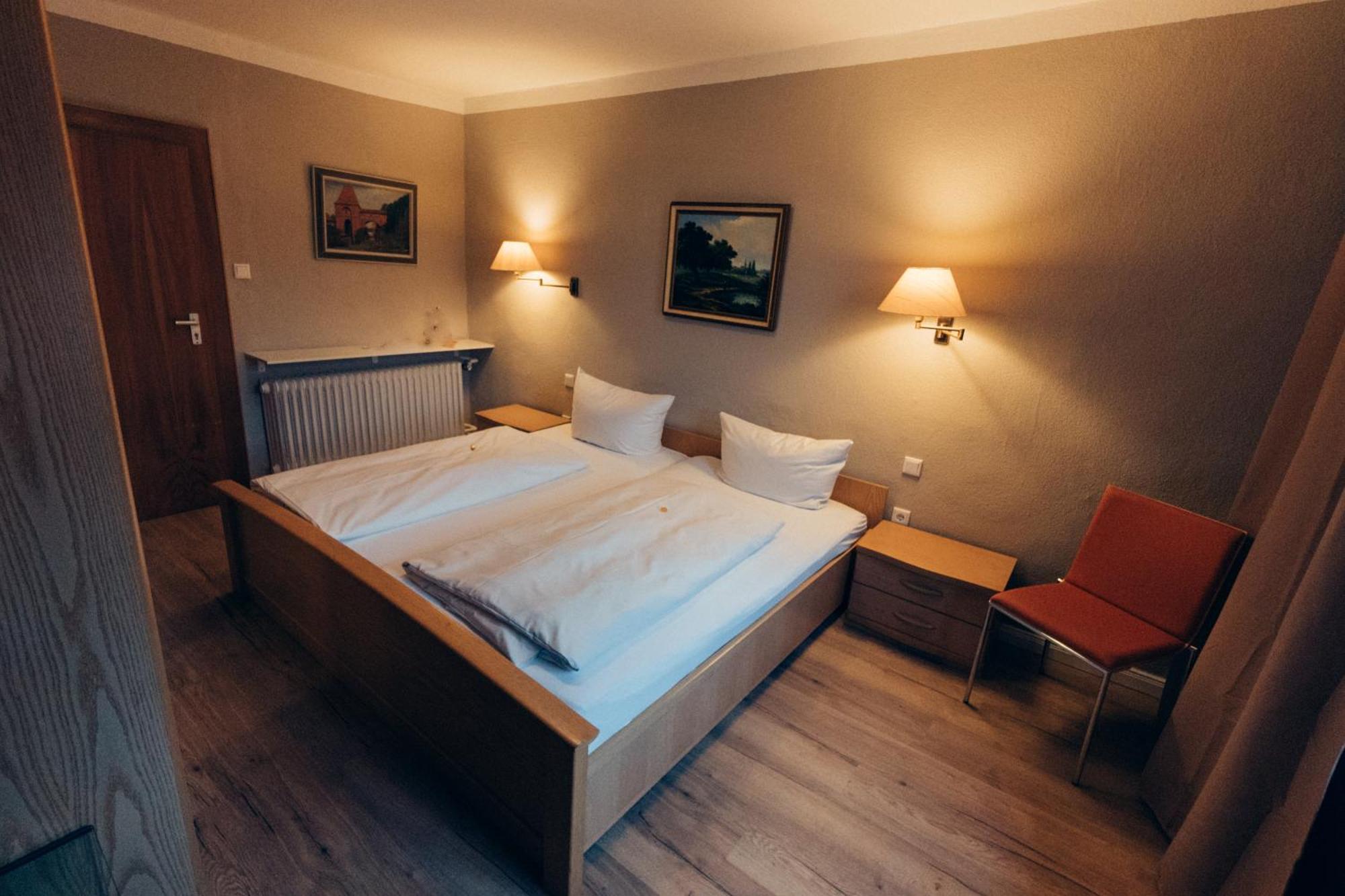 Gasthof Hotel Zur Post Egloffstein 外观 照片